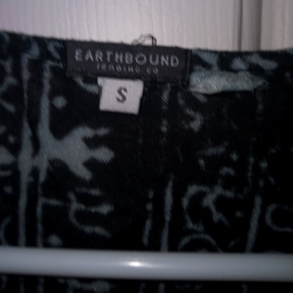 EARTHBOUND bojo quarter sleeve top. - Picture 3 of 3